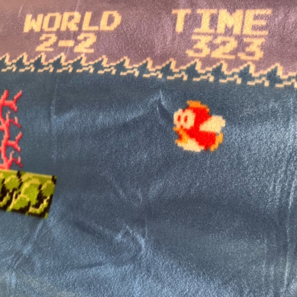 Súper Mario Bros Blanket - Picture 3 of 7